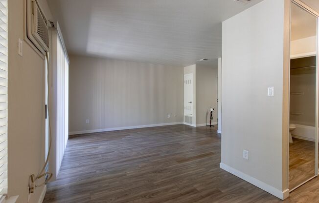 Studio, 1 bath, 360 sqft, $1,425, Unit 65