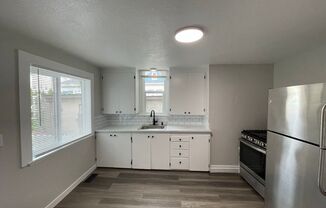 2232 Hoyt Ave- 5 Unit