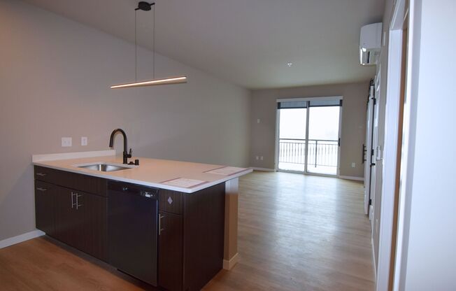 Studio, 1 bath, 613 sqft, $1,510, Unit 5604-218