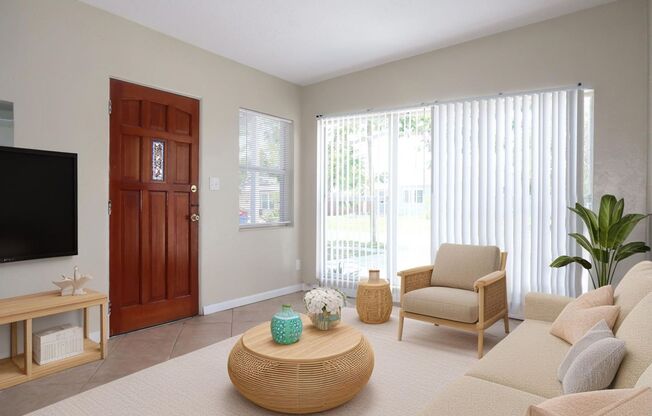 2 Bedroom, 1 Bathroom Home For Rent in St Pete!