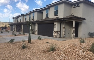 Townhome in Little Valley Area.