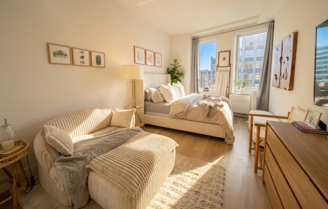 Studio, 1 bath, $4,100, Unit 2703