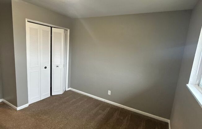 2 beds, 1 bath, 750 sqft, $1,095, Unit B10 1011 16