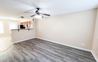 2 beds, 1.5 baths, $995, Unit 689-E Oliver Loop