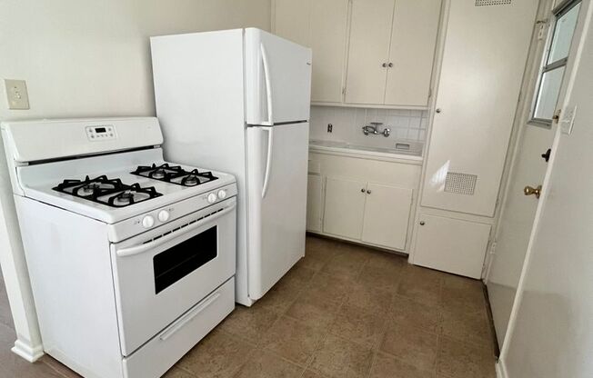 1 bed, 1 bath, 453 sqft, $2,200, Unit C