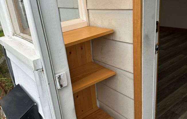 6 month or 18 month lease offered for remodeled house