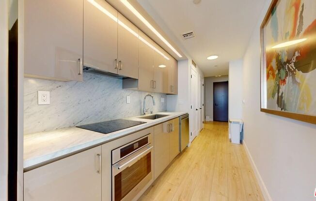 1 bed, 1 bath, 650 sqft, $3,300, Unit 1206