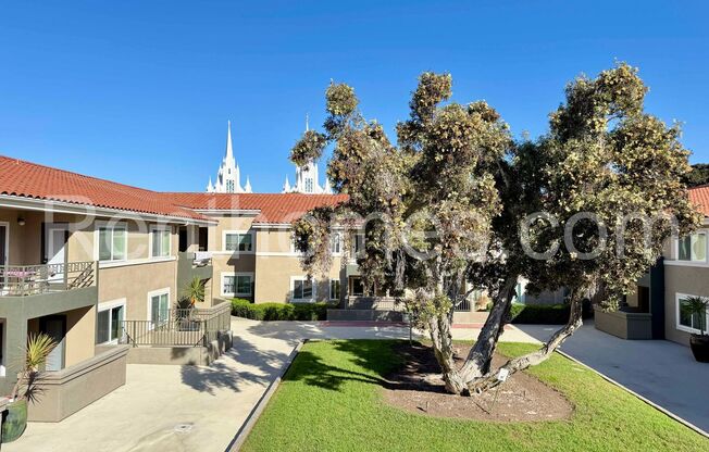 University City, 7405 Charmant Dr #2014, Near UCSD, Fireplace, 2 Parking Spaces in Controlled Access Garage!