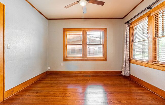 3 beds, 1 bath, $2,200