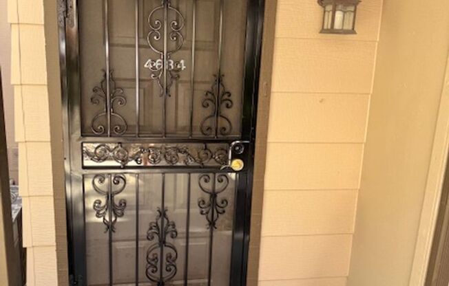 Beautiful 1 bed 1.5 Bath Condo in The Village at Donner Springs