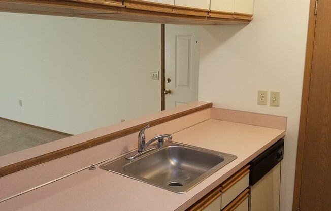 2 beds, 1 bath, $1,750, Unit B201