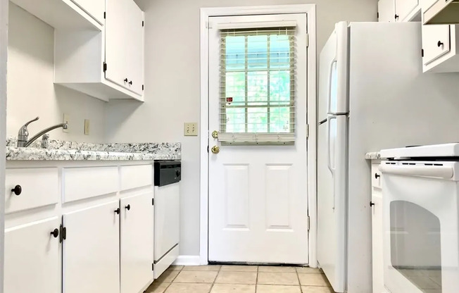 Affordable 4/3 Townhome in Timberwood
