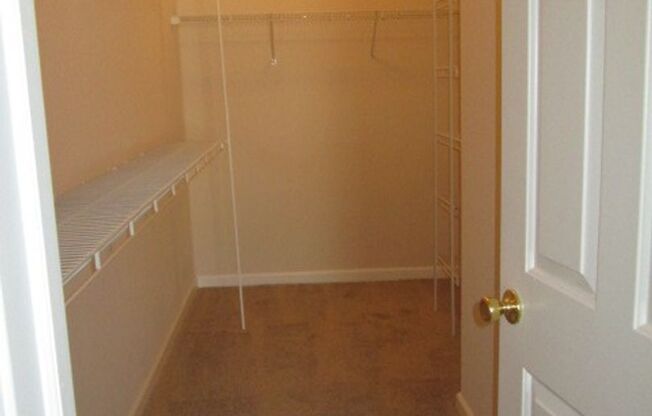 1 bed, 1 bath, 981 sqft, $1,132, Unit 07-304