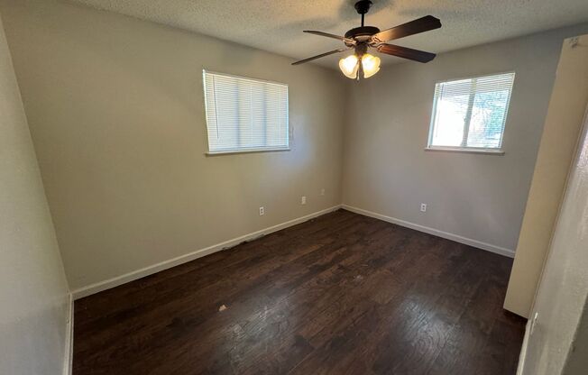 3 beds, 1 bath, $1,150