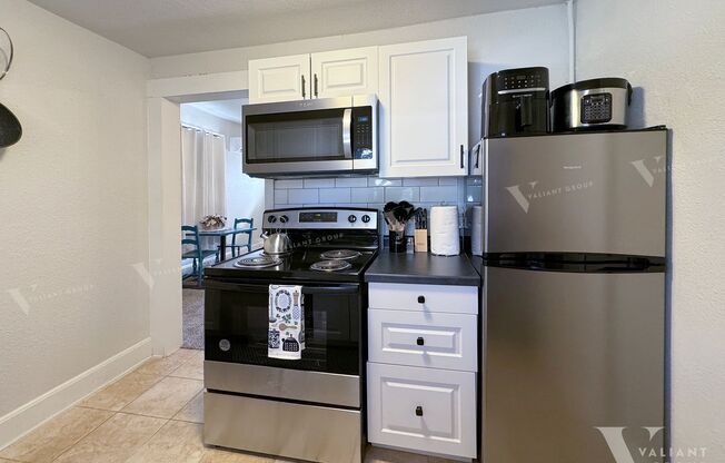 1 bed, 1 bath, $1,175, Unit 311 W State St, #2