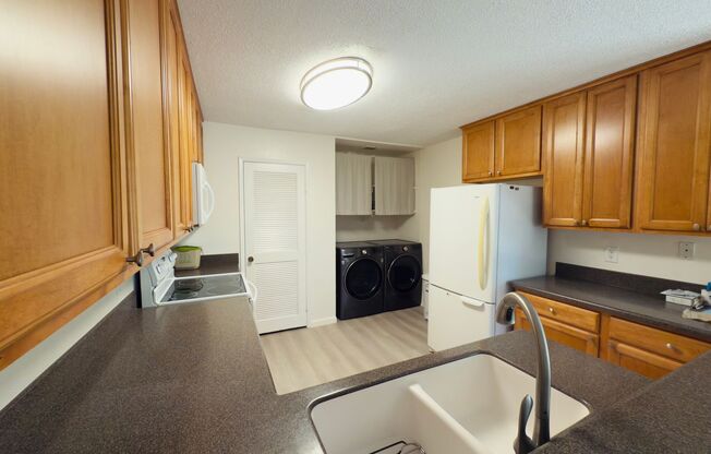 Charming 3-Bedroom Townhome Just Off the 54 freeway