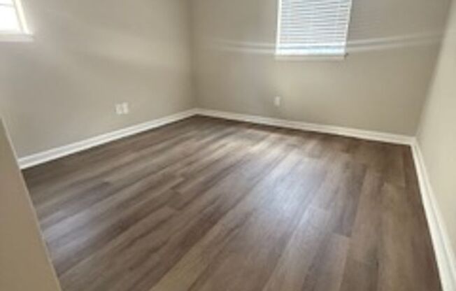 2 beds, 1 bath, 850 sqft, $1,195, Unit 4H