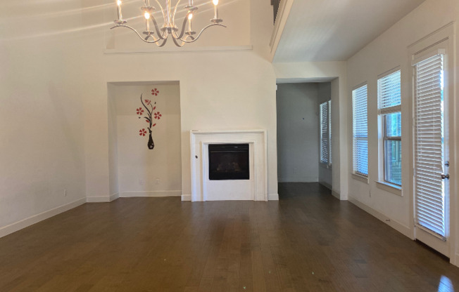 8069 PIEDMONT AVE