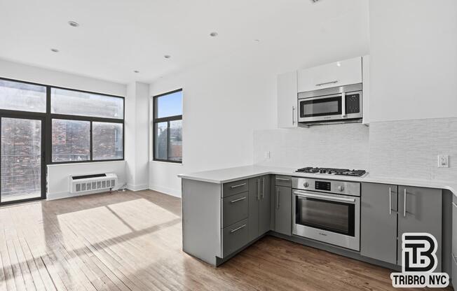 230 E 124 ST