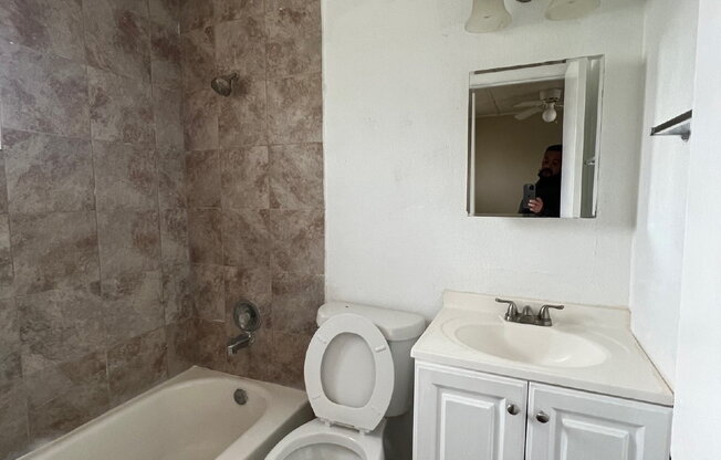 347 Ware Blvd
