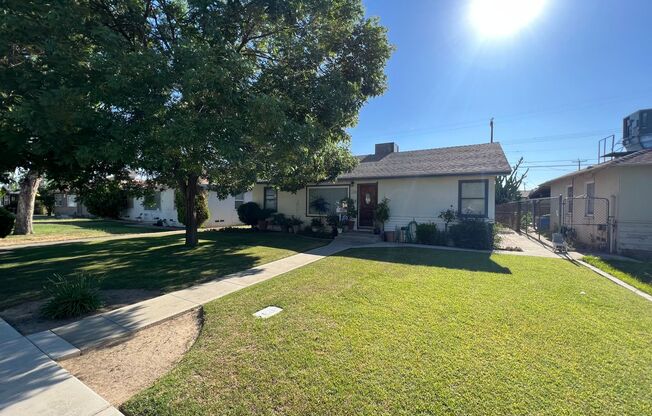 Beautiful Home In SE Bakersfield $1,800 deposit/rent!