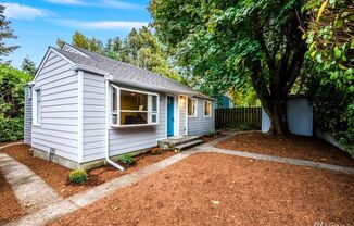 4 beds, 1 bath, $2,995