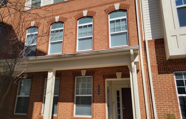 Lovely 3 BR/2.5 BA Townhome in Hanover!