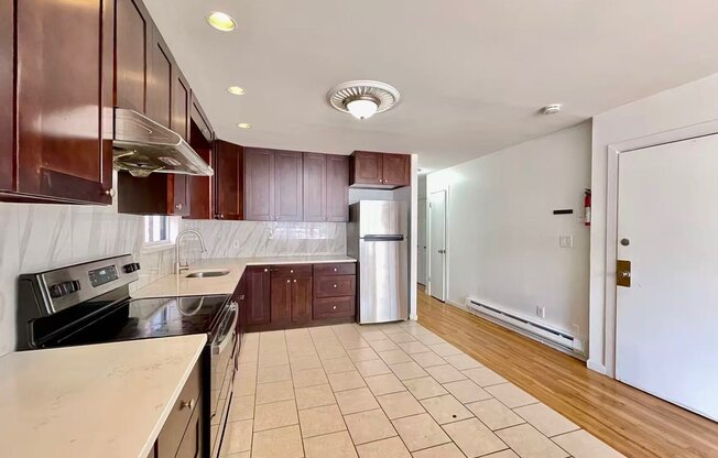 20 11 COLLEGE PT BLVD