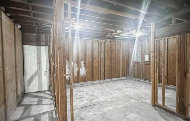 3 beds, 1 bath, 1,000 sqft, $1,975, Unit L1