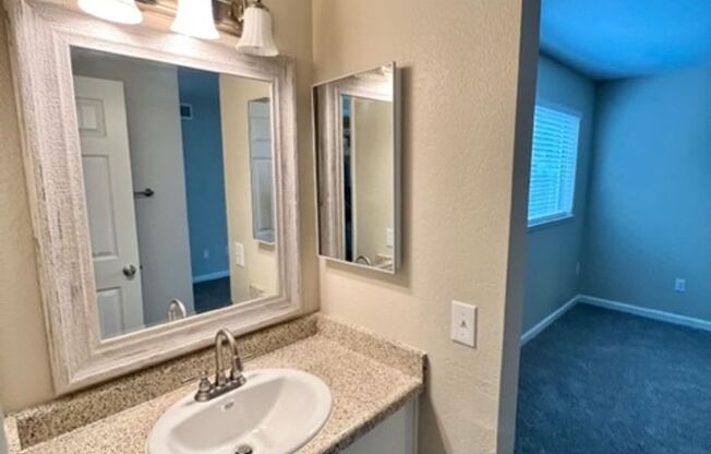 1 bed, 1 bath, 700 sqft, $1,500, Unit 85