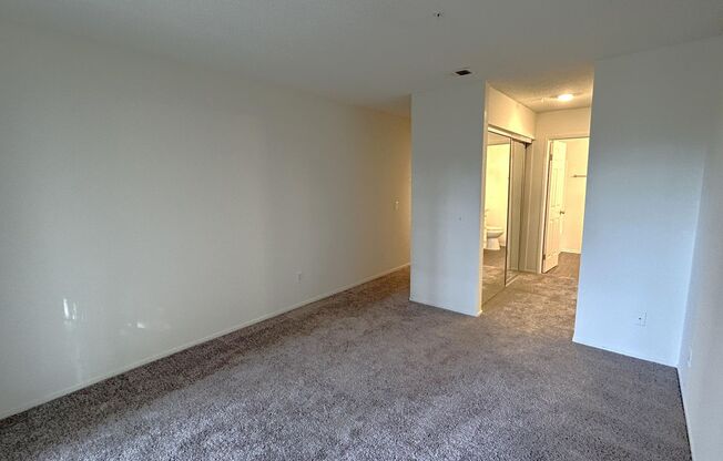 2 beds, 2 baths, $2,750, Unit 102