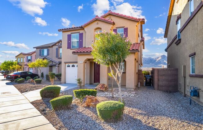 Beautiful Home in Gated Comminity