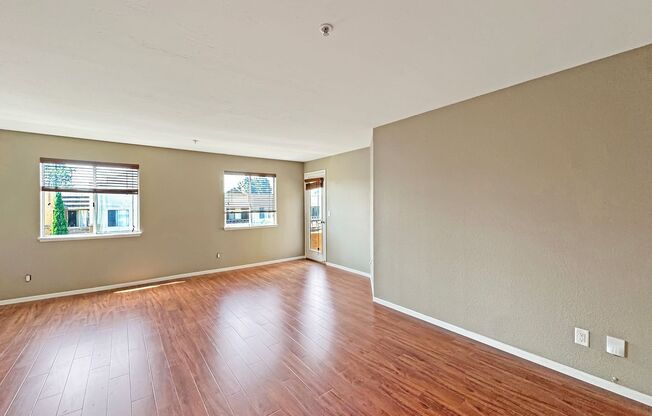 Beautiful 2B/2BA Condo in UTC!