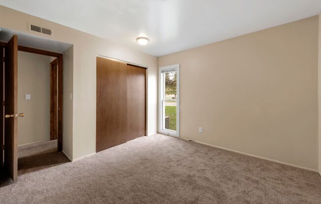 3 beds, 2 baths, 1,026 sqft, $1,450