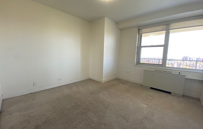 1 bed, 1 bath, 605 sqft, $3,800, Unit 18K