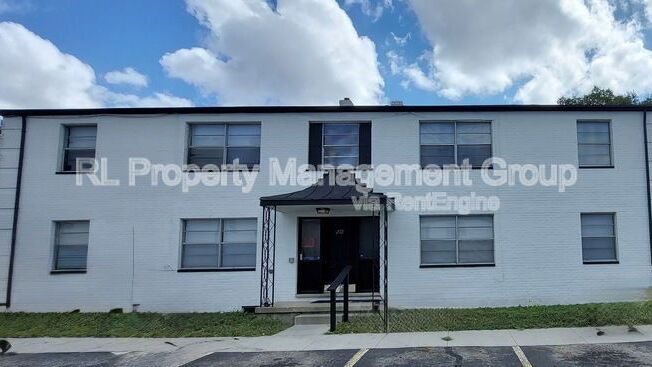 272 BROADMEADOWS BLVD