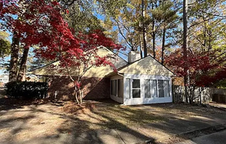 Cozy 2 Bed/2 Bath Townhome with large back patio and sun room!