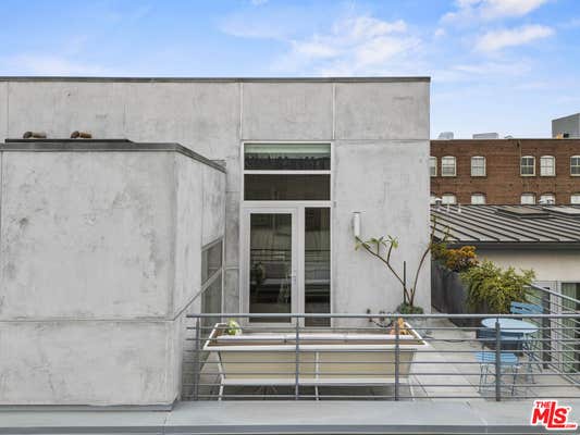 940 E 2 ST