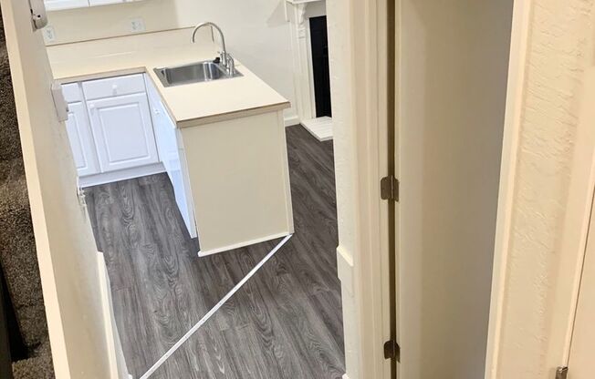 2 beds, 1 bath, 820 sqft, $1,550, Unit 1522D