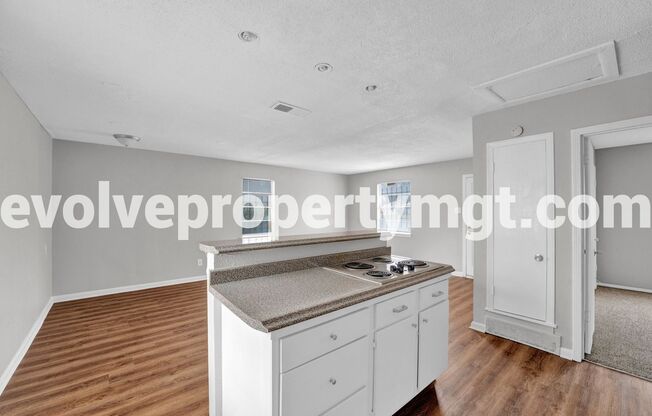 3 beds, 1 bath, $1,150