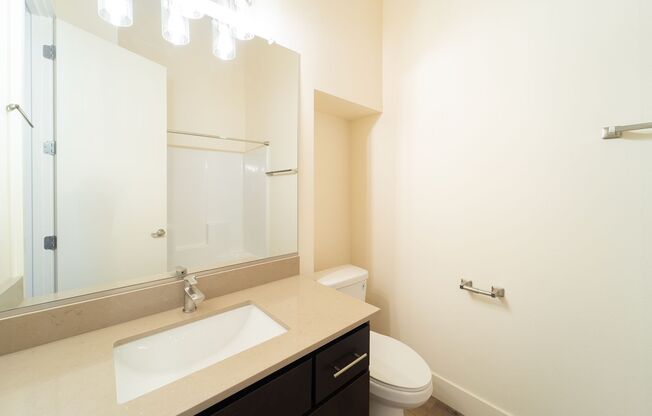 2 beds, 1 bath, 756 sqft, $1,825, Unit 1302