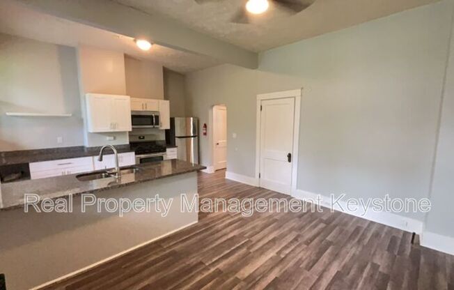 1247 CHARTIERS AVE