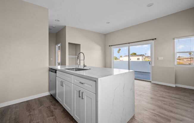 BEDROOMS! $875.00/room