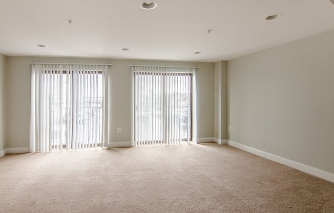 2 beds, 1.5 baths, 775 sqft, $2,200, Unit 212
