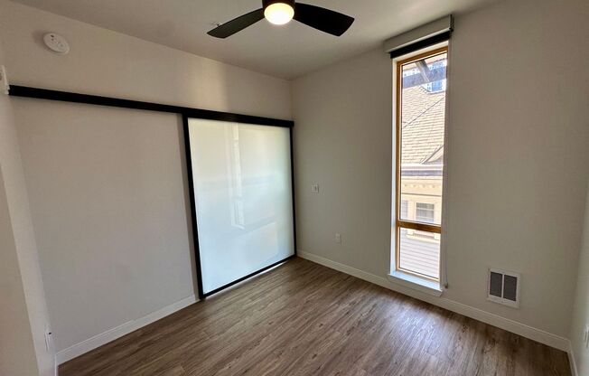 1 bed, 1 bath, 593 sqft, $2,150, Unit Unit 504
