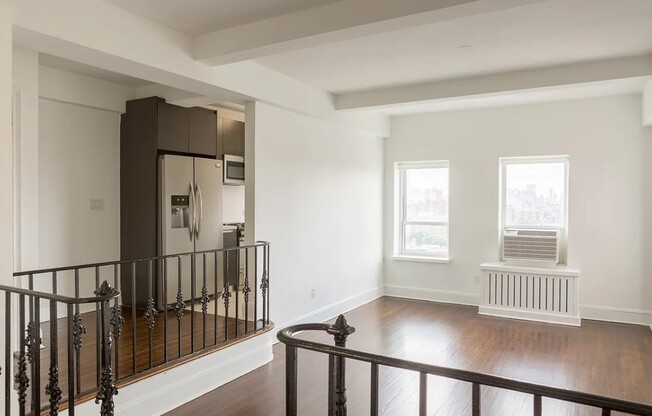 507 W 113 ST