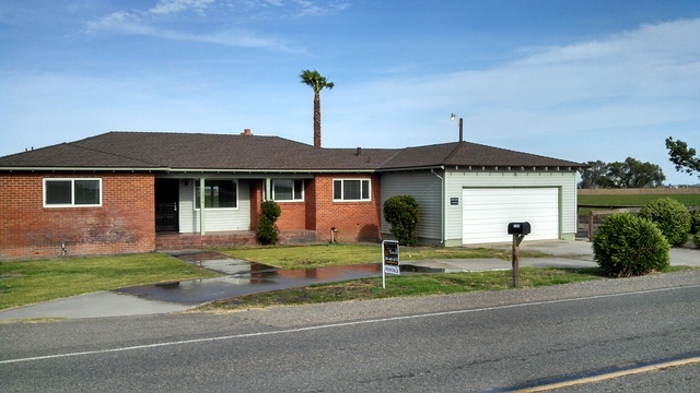 REDUCED!!!  HUGE 2 Bed 2 Bath in the Country!