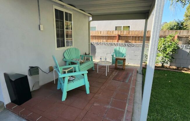 Spacious North Hollywood Home with Guest Suite, Lush Outdoor Living & Ample Parking! MOVE IN READY