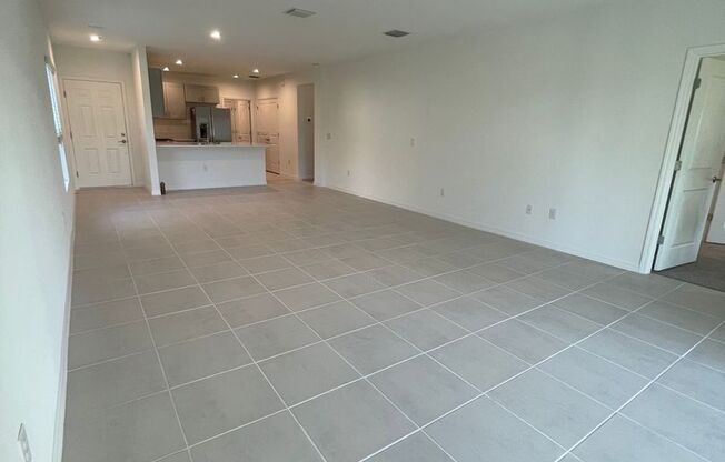 Newly developed Lakefront 3B/2B home in Eaves Bend Community available for LONG-TERM Renting!!!!!