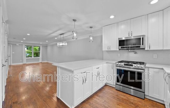1273 OATES ST NE